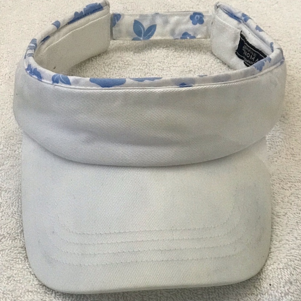 Sonoma Outfitters adjustable Women's White Visor with blue flower accents